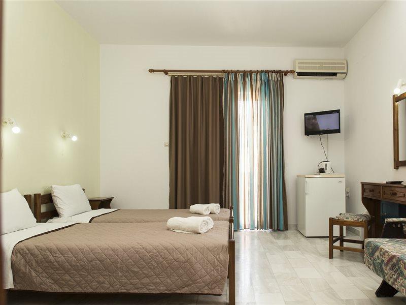 Revekka Rooms 基萨莫斯 外观 照片