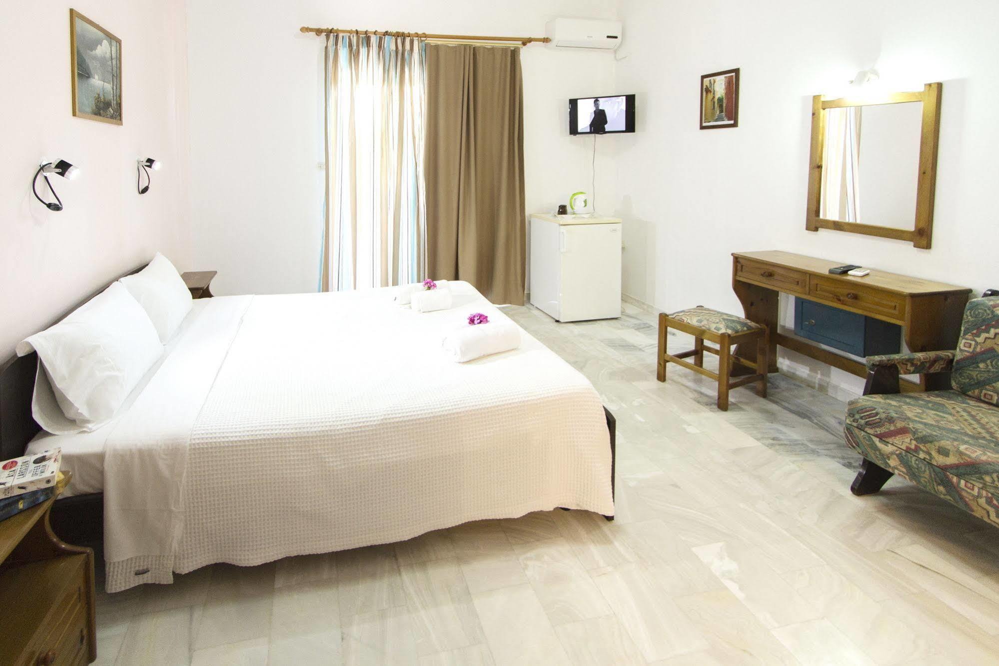 Revekka Rooms 基萨莫斯 外观 照片