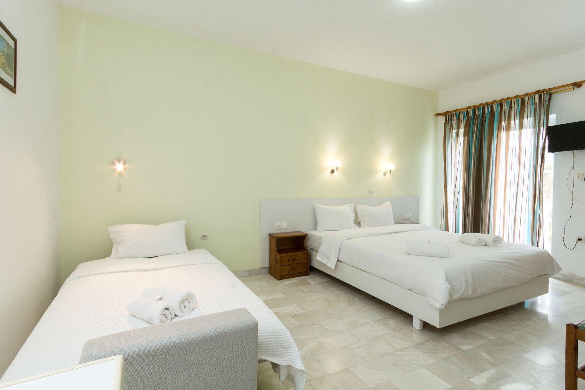 Revekka Rooms 基萨莫斯 外观 照片