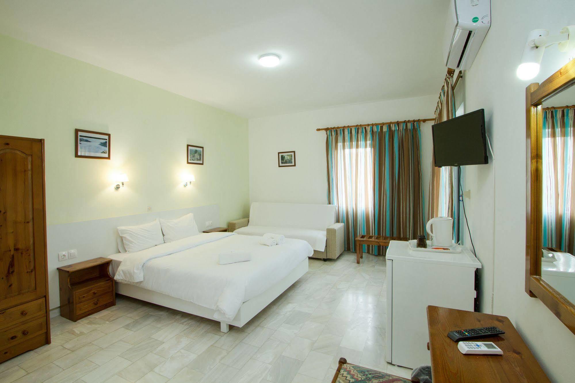 Revekka Rooms 基萨莫斯 外观 照片